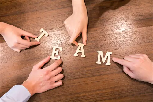 小鸡村市场美食在哪里