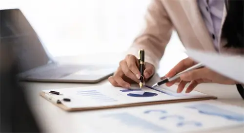 青山富强美食街在哪里